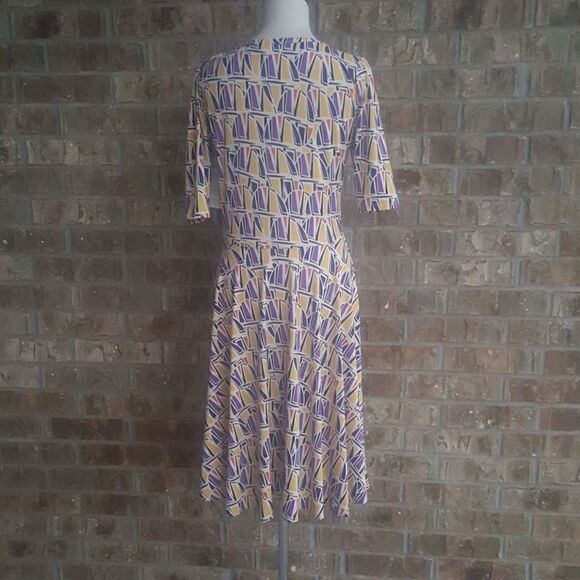 LULAROE "Nicole" Printed Dress - Size Medium - Picture 2 of 6